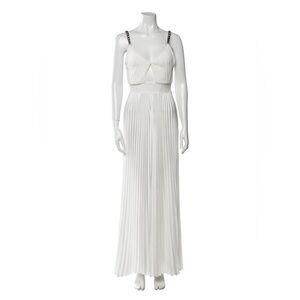 Alice + Olivia
V-Neck Jumpsuit w/ Tags